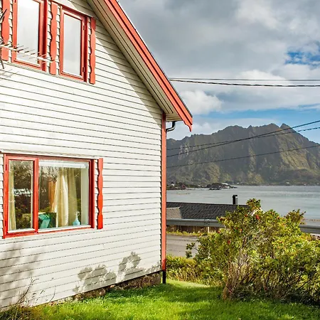 Norheim, Nordlandshus I Fredelig Vik Holiday home *